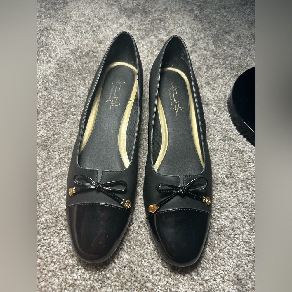 Soft Style Black Flats with Bow Detail